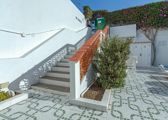 Apartamento Con Terraza Y Piscina En Playa Del Ing