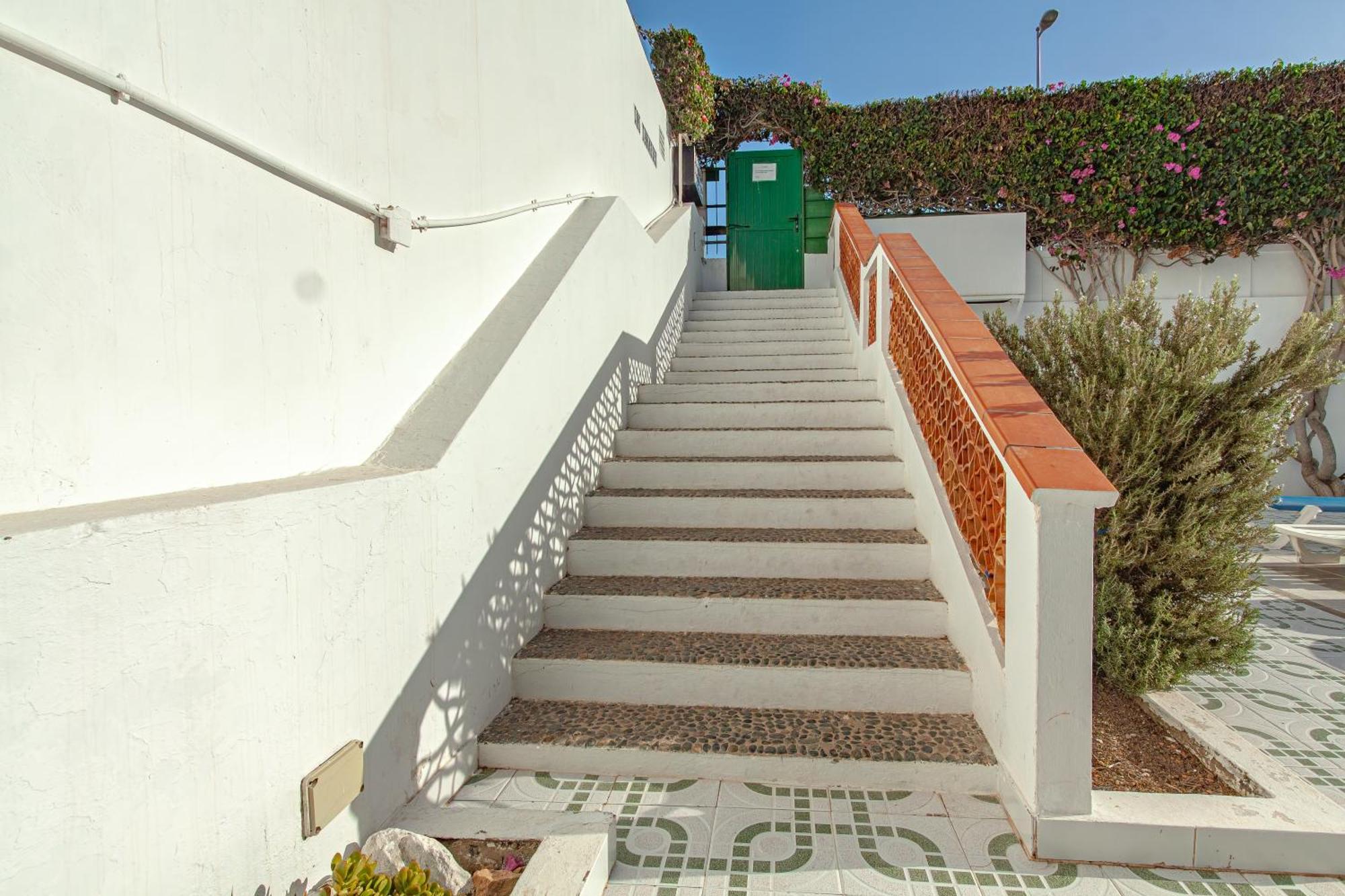 Apartment Con Terraza Y Piscina En Playa Del Ing